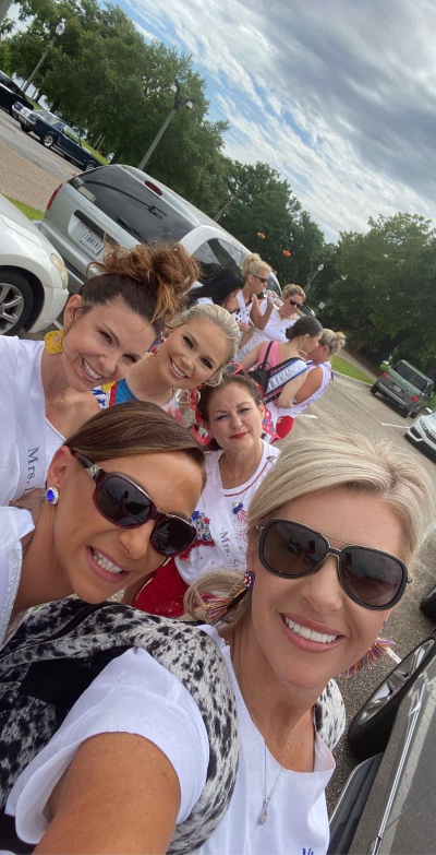 Týmová fotka z Baton Rouge Scavenger Hunt